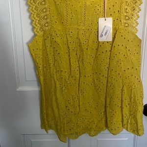 Entro Mustard Eyelet top size m